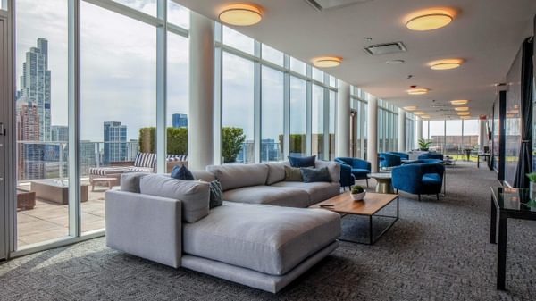 Skyview Lounge